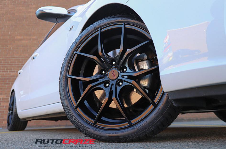 HYUNDAI I30 VENOM BLACK MACHINED FACE